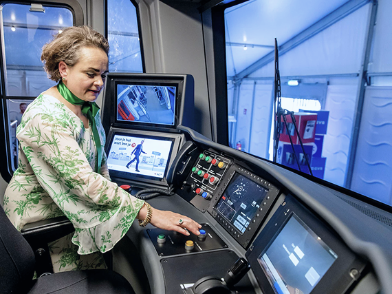 Train Driver Interface with EN 50155 Displays